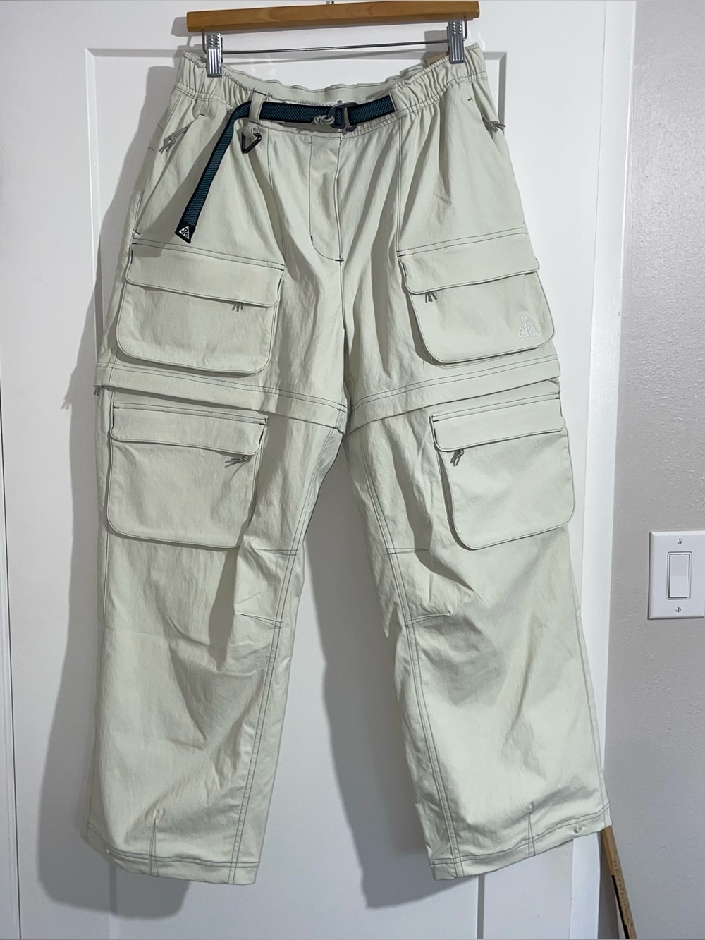 NWT Nike ACG Smith Summit Zip off Pants